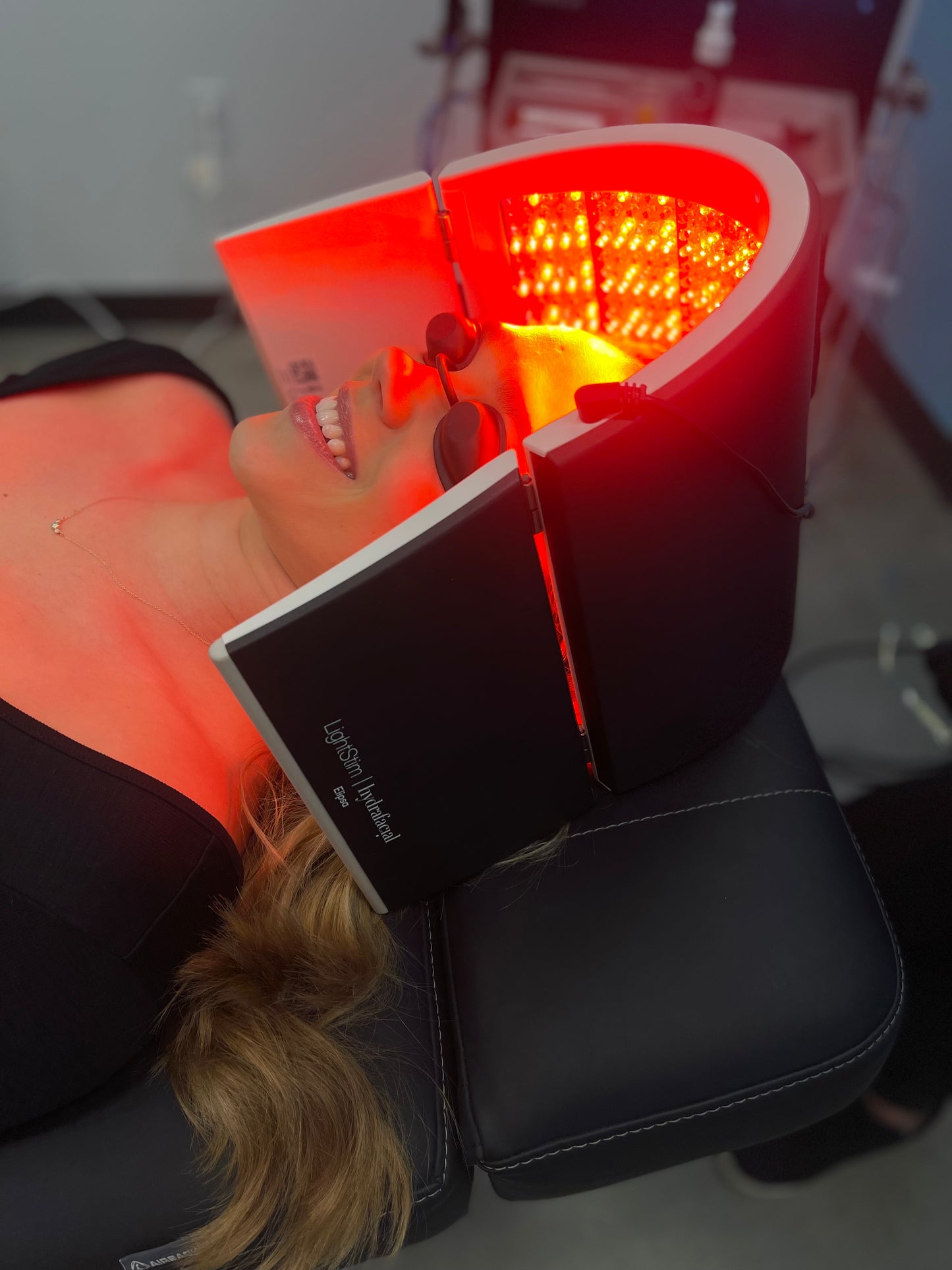 Keravive™ Scalp Treatment + Red Light Therapy