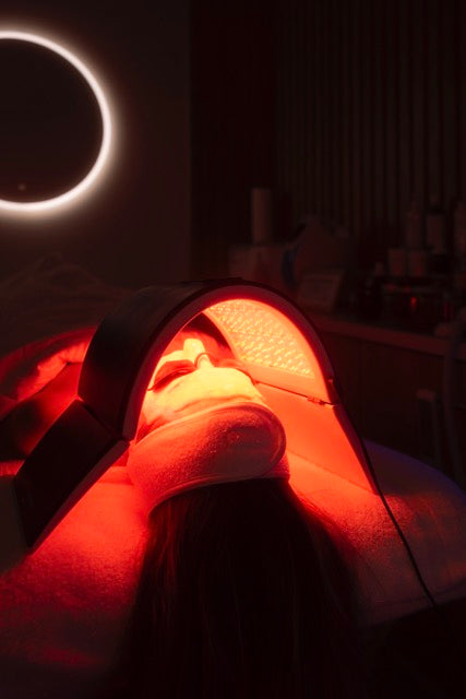 Facial + Red Light Therapy